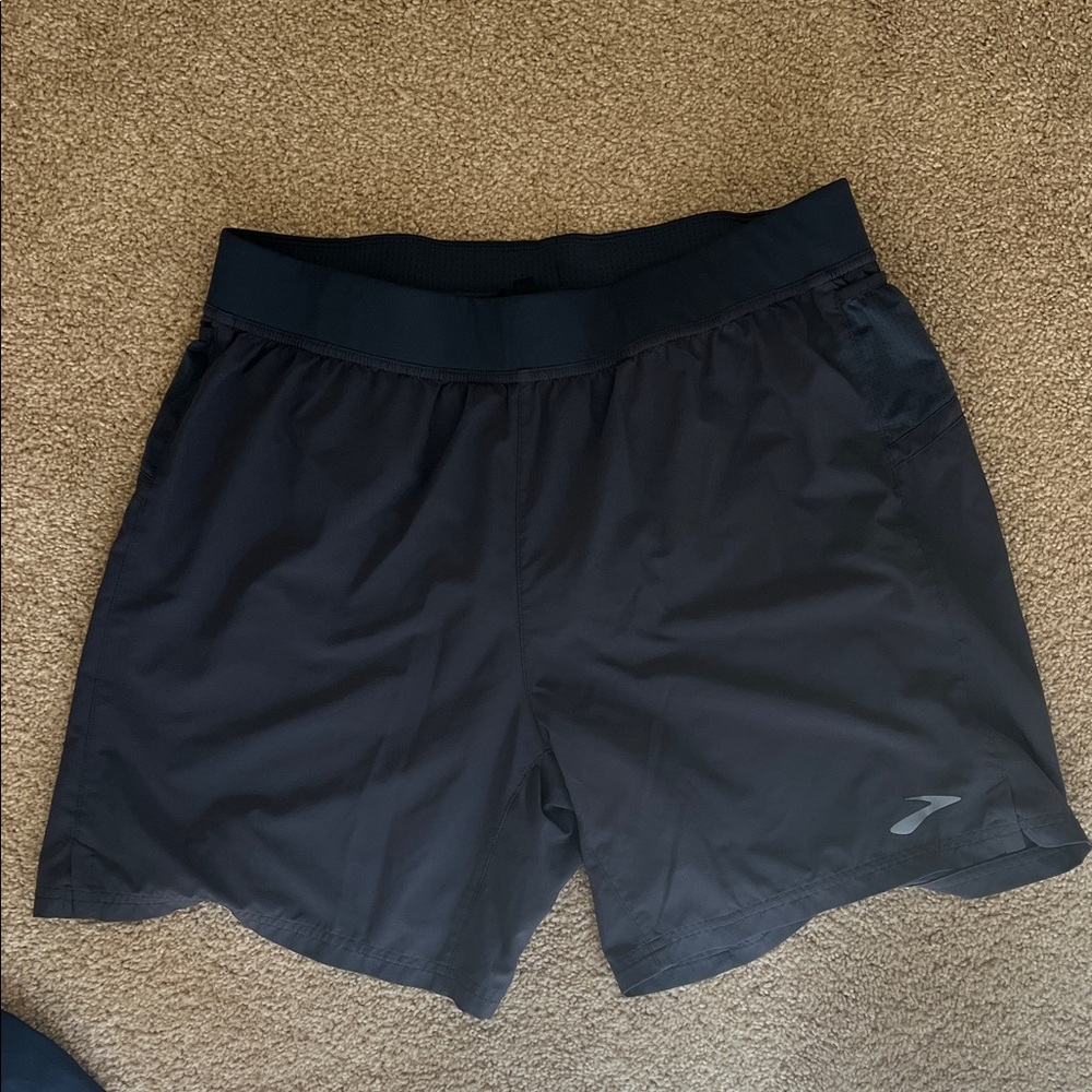 Brooks Men's Navy Blue 7” Athletic Shorts